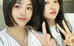 姐姐的朋友1完整视频带翻译